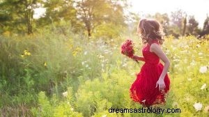 Wat betekent het om over een meisje te dromen? 