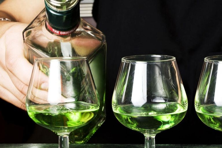 Que signifie rêver de boire de l absinthe ? 