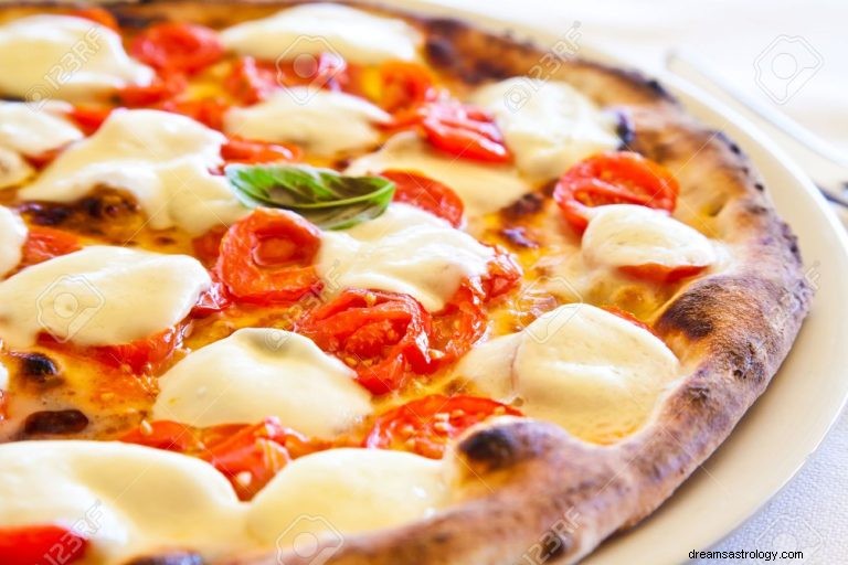 ピザについて夢を見るとはどういう意味ですか？ 