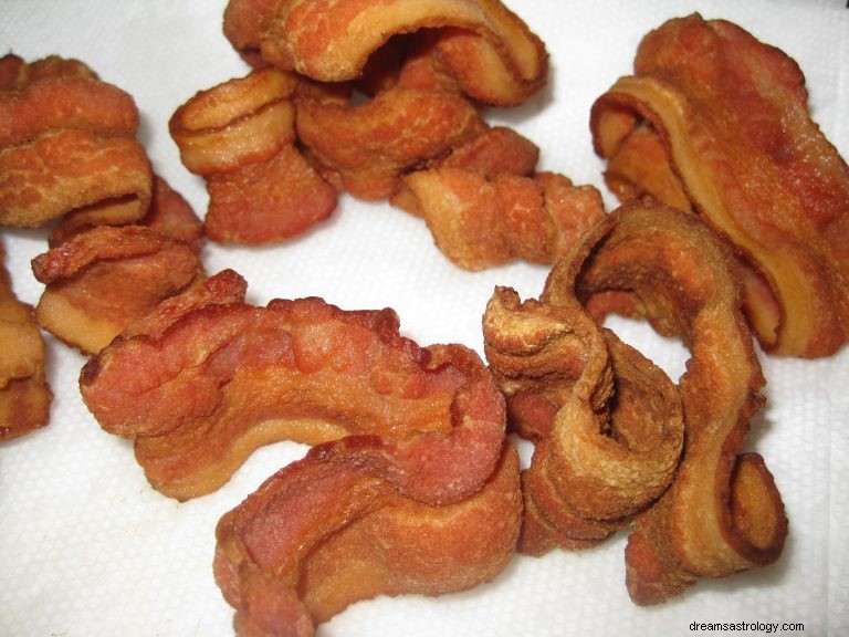 Co to znaczy marzyć o Baconie? 