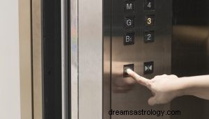 Was bedeutet es, über einen Aufzug zu träumen? 