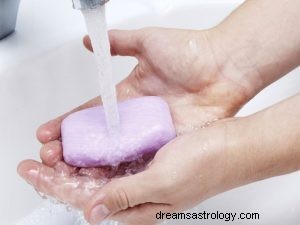 Hva betyr det å drømme om en såpe? 