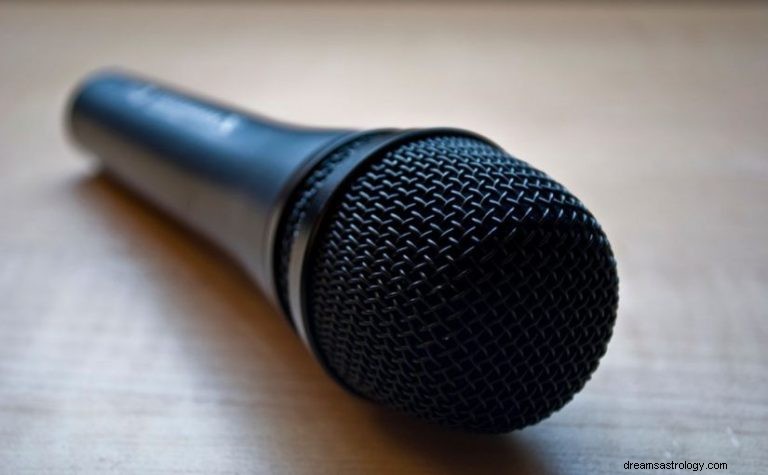 Co to znamená snít o mikrofonech? 