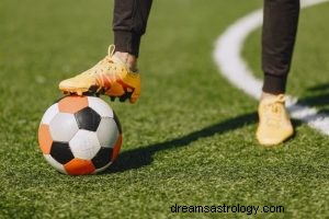 Cosa significa sognare il calcio? 