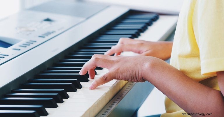 Was bedeutet es, vom Klavier zu träumen? 