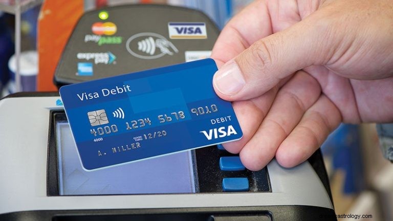 Hva betyr det å drømme om debetkort? 