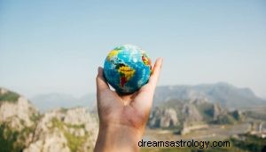 Hva betyr det å drømme om jorden? 