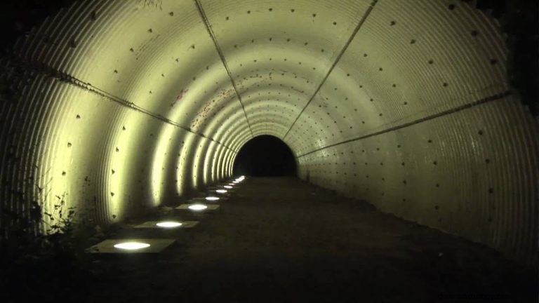 What does it mean to dream about tunnels? 