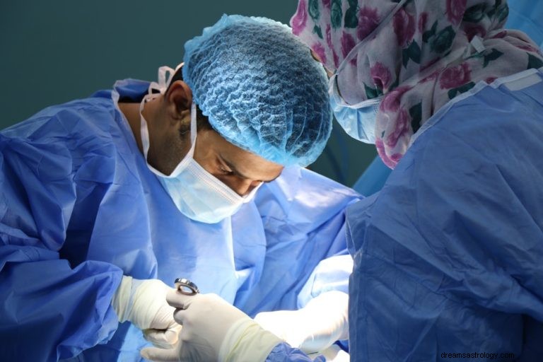 Wat betekent dromen over operatie? 