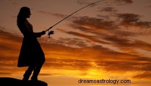 Hva betyr det å drømme om fiske? 