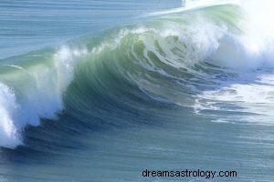 Vad betyder det att drömma om stora vågor 