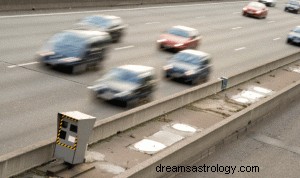 Wat betekent dromen over verkeer? 