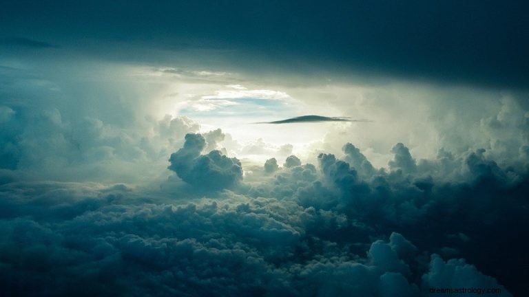 O que significa sonhar com nuvens 