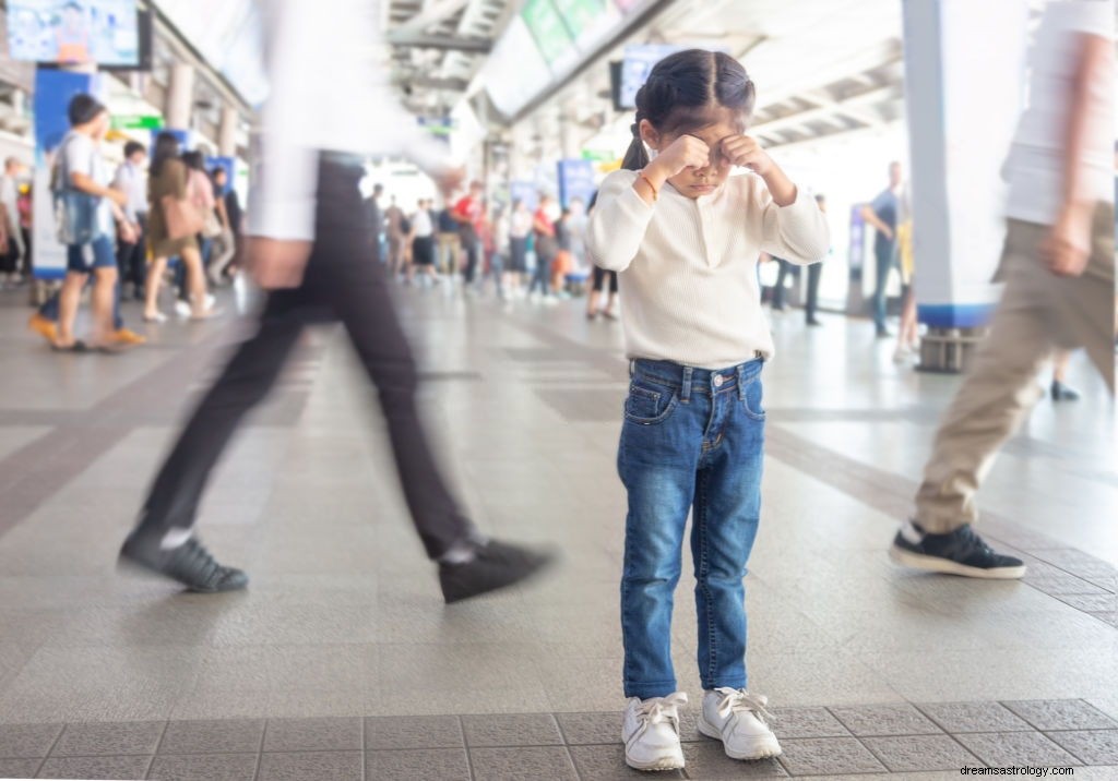 Rêver de perdre un enfant dans une foule - Quel message devez-vous en tirer 