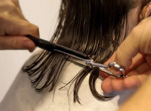 Rêver de se couper les cheveux 