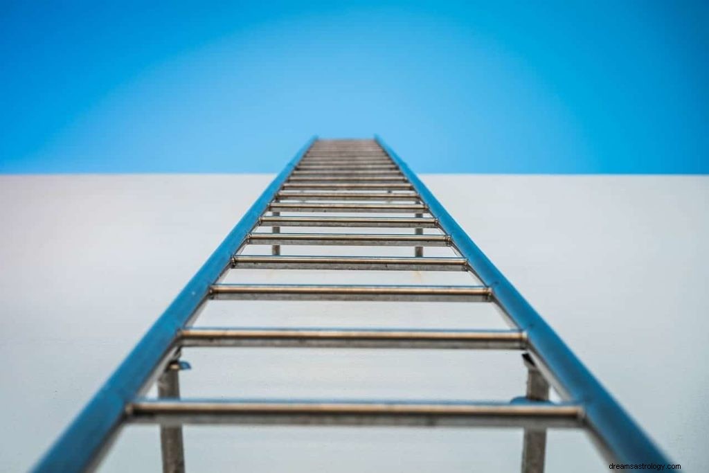 Ladder Dream Betydning og Fortolkning 