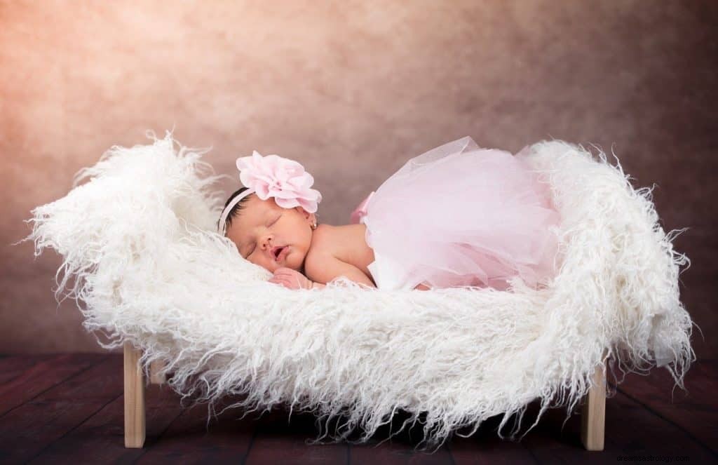 Baby Girl Dream Bedeutung und Symbolik 