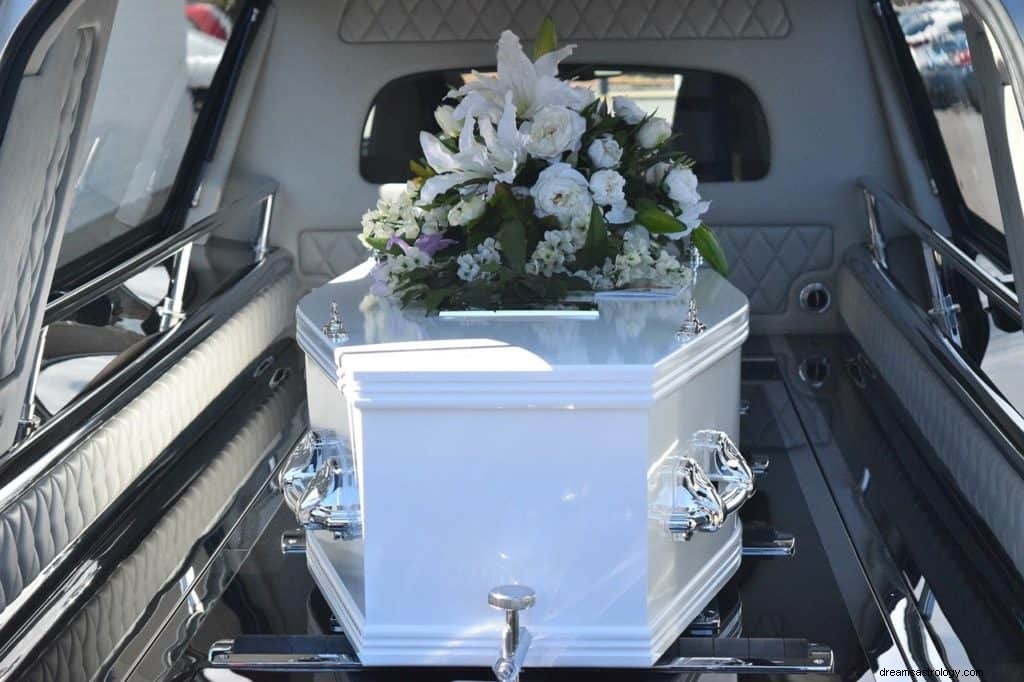 Begravelsesdrømmens betydning og symbolik 