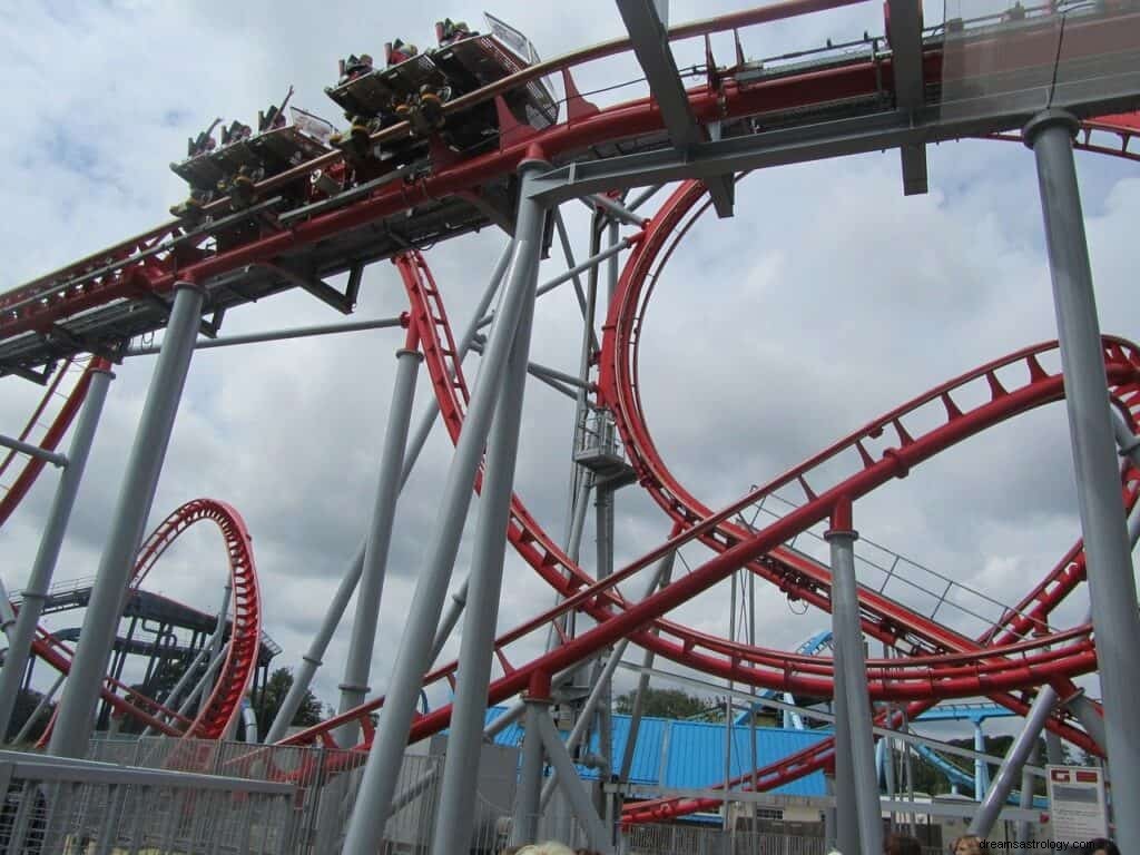 Arti dan Simbol Mimpi Roller Coaster 