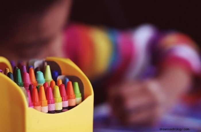 Dromen over terug naar school gaan - betekenis en symboliek 