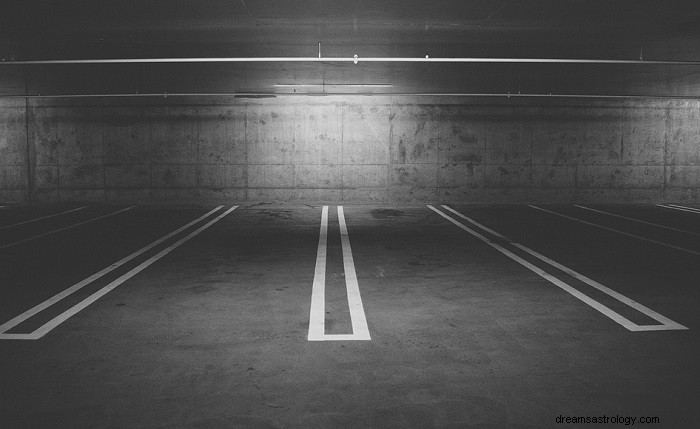 Garage – Bedeutung und Symbolik von Träumen 