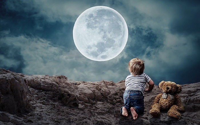 Drømmer om en fuldmåne – betydning og symbolik 