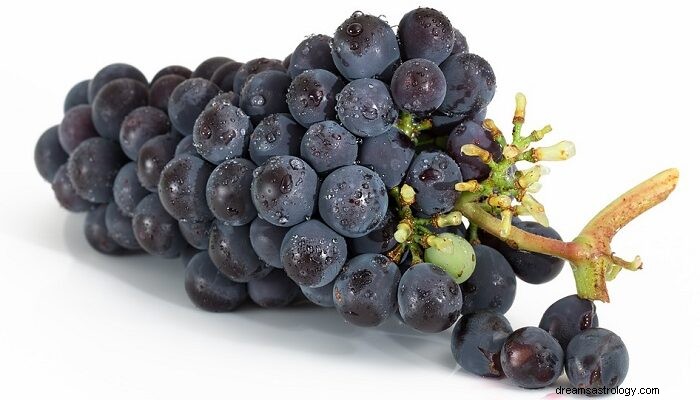 Soñar con Uvas – Significado y Simbolismo 