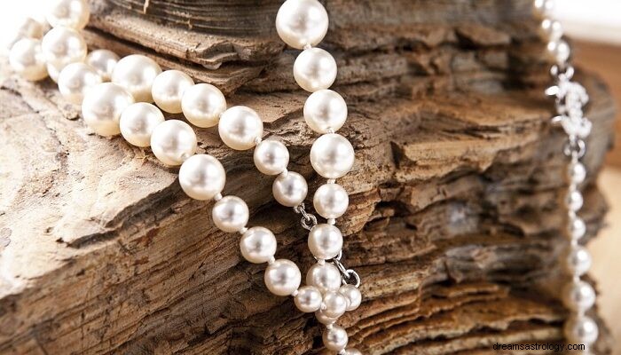真珠–夢の意味と象徴性 