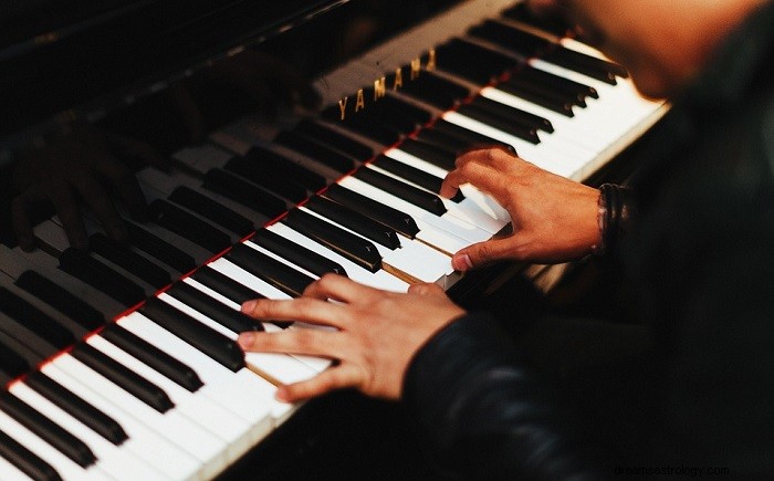 Piano – drömmening och symbolik 