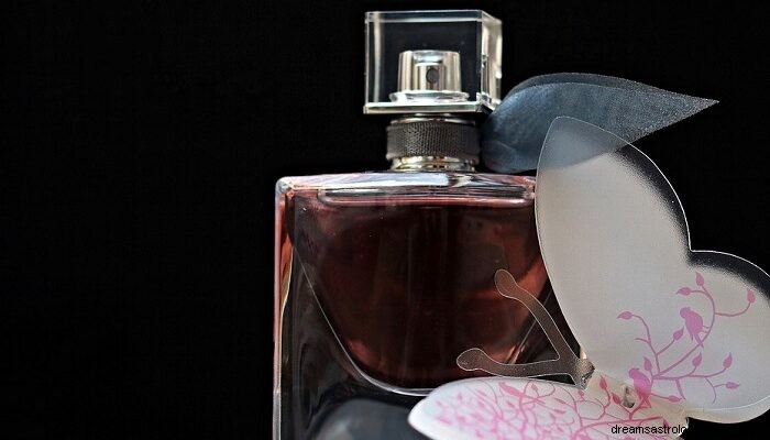 Perfume – Significado dos Sonhos e Simbolismo Bíblico 