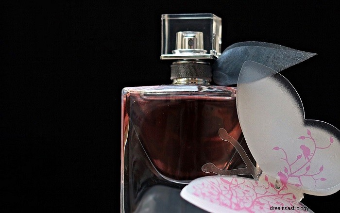 Perfume – Significado dos Sonhos e Simbolismo Bíblico 