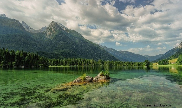Lago – Significado e simbolismo dos sonhos 