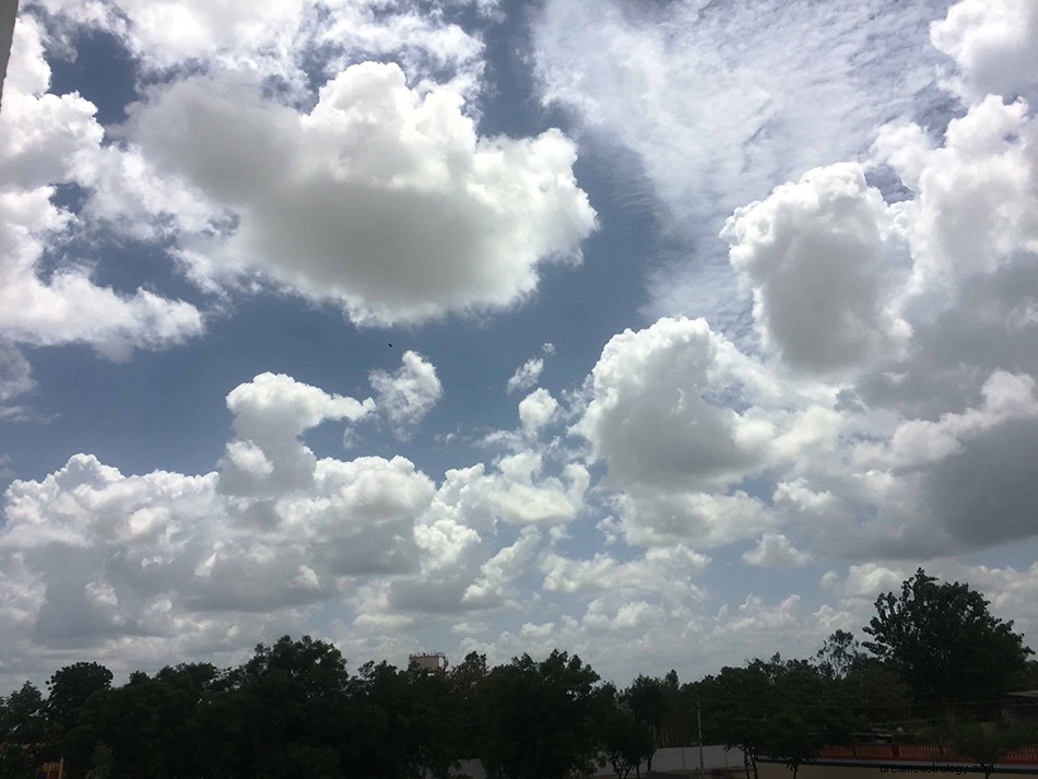 Dromen over wolken - Betekenis en interpretatie 