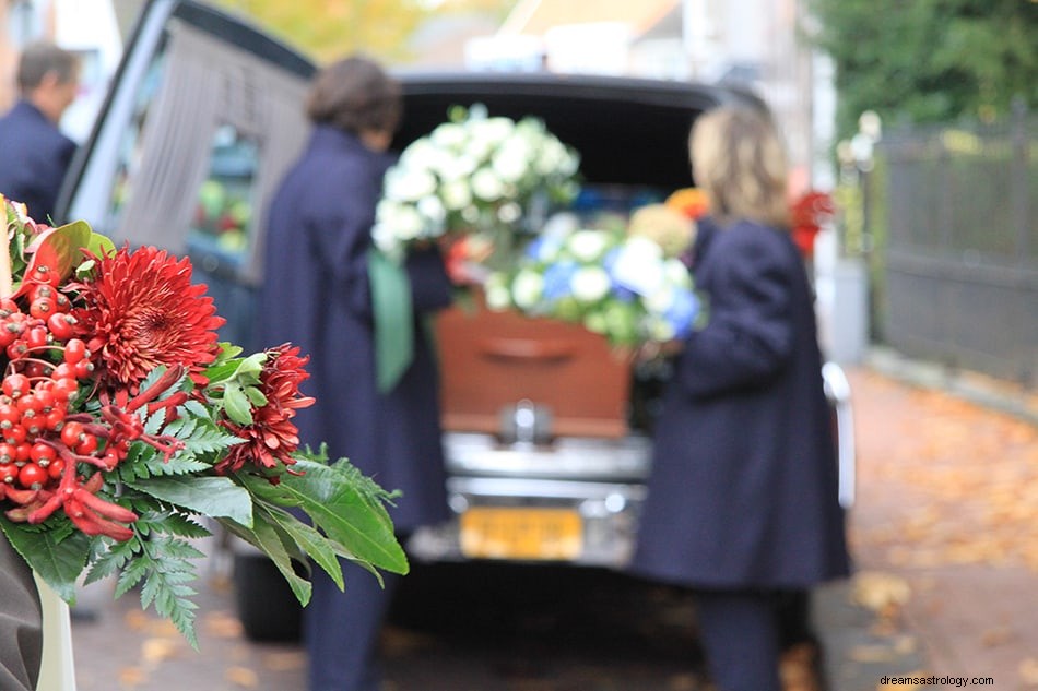 Significado e simbolismo do sonho fúnebre 