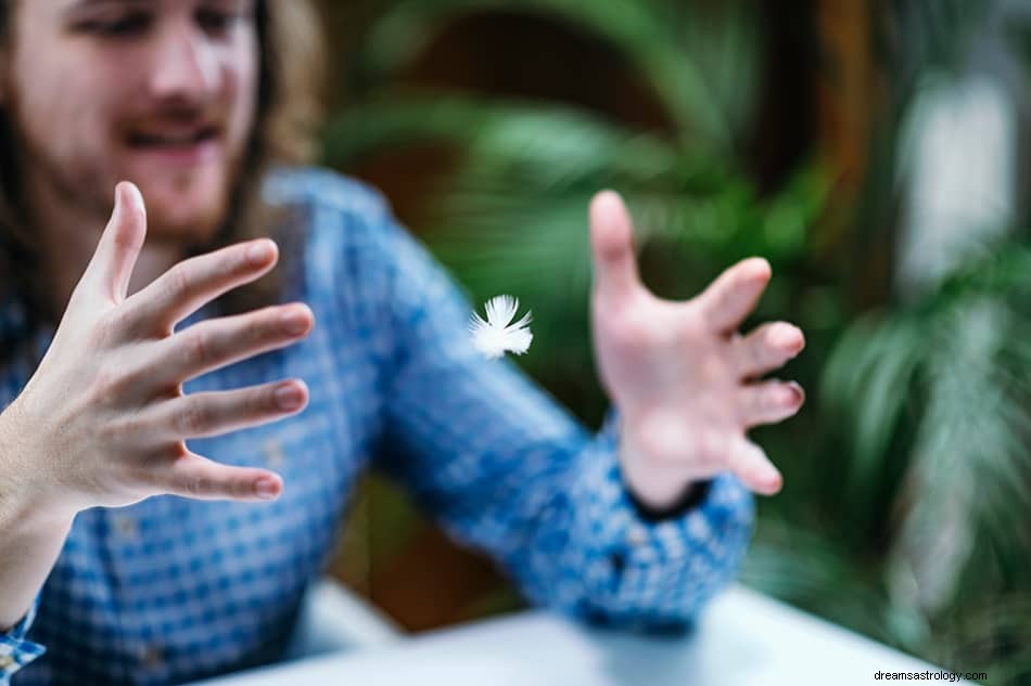 Was bedeutet es, von Telekinese zu träumen? 