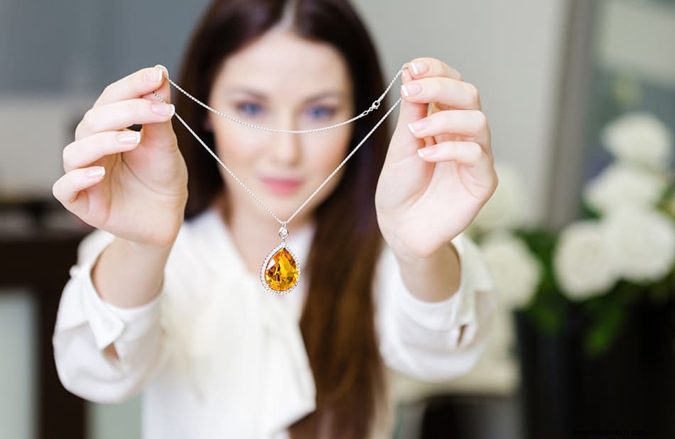 Que signifie rêver de bijoux ? 