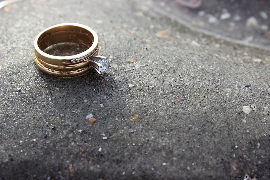 Co to znamená snít o prstenu? 
