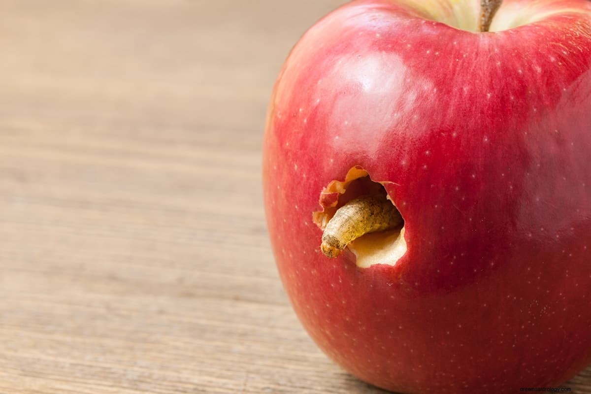 Vad betyder det att drömma om ett äpple? 