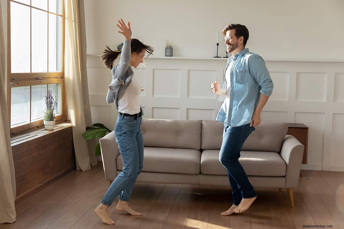 Hvad vil det sige at drømme om at danse? 