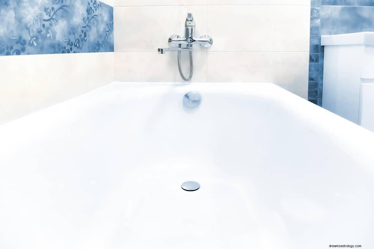 浴槽の夢–意味と解釈 