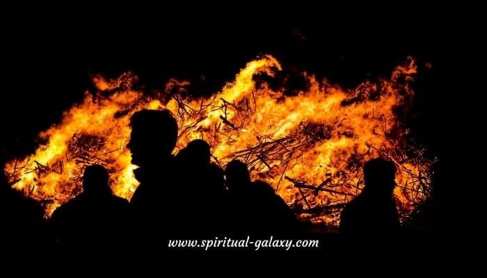 Έννοια ονείρου Burning House:Ένα συναρπαστικό όνειρο 