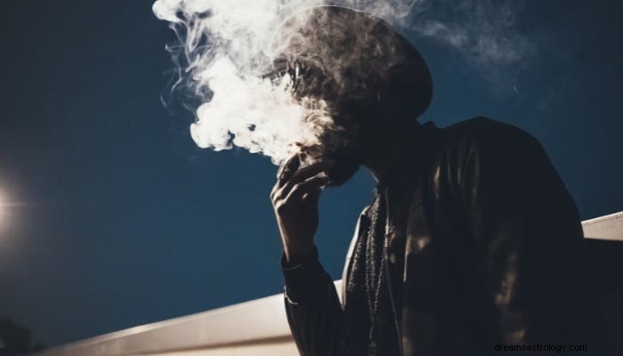 Smoke Dream Betydning:En situation kan blive et problem 