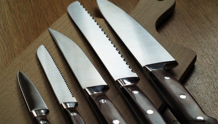 Έννοια του ονείρου μαχαιριού:Μάθετε την αλήθεια για αυτό! 
