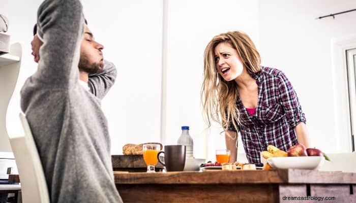 Vecht tegen dromen Betekenis:wat is er aan de hand met mijn droom? 