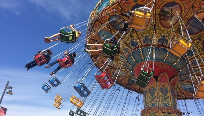 Amusement Park Dream Betekenis:verlangen naar plezier en plezier 