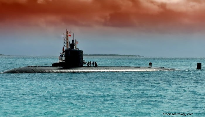Sueño Submarino Significado:Eres un Pensador Profundo 