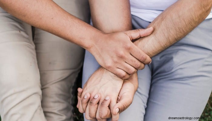 Handen Droom Betekenis:Uw behulpzame persoon 