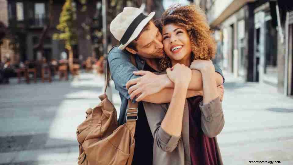 Marzy o przytulaniu kogoś:68 fabuł i ich znaczenia 