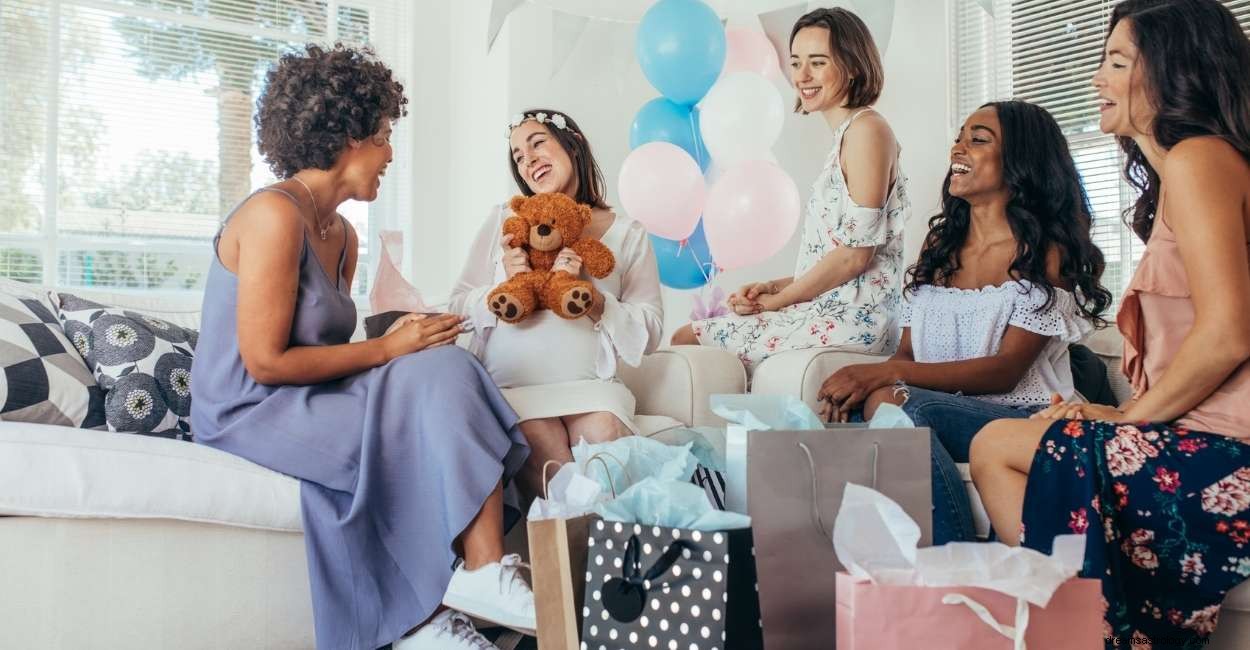 Vågnede du op til en drøm om at få et babyshower? Her er hvad det betyder 