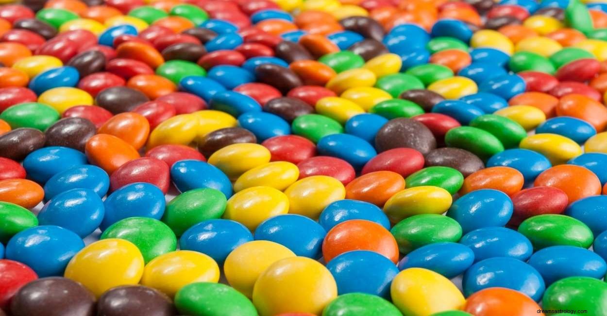 Träume von Süßigkeiten:103 Handlungen und Szenarien 